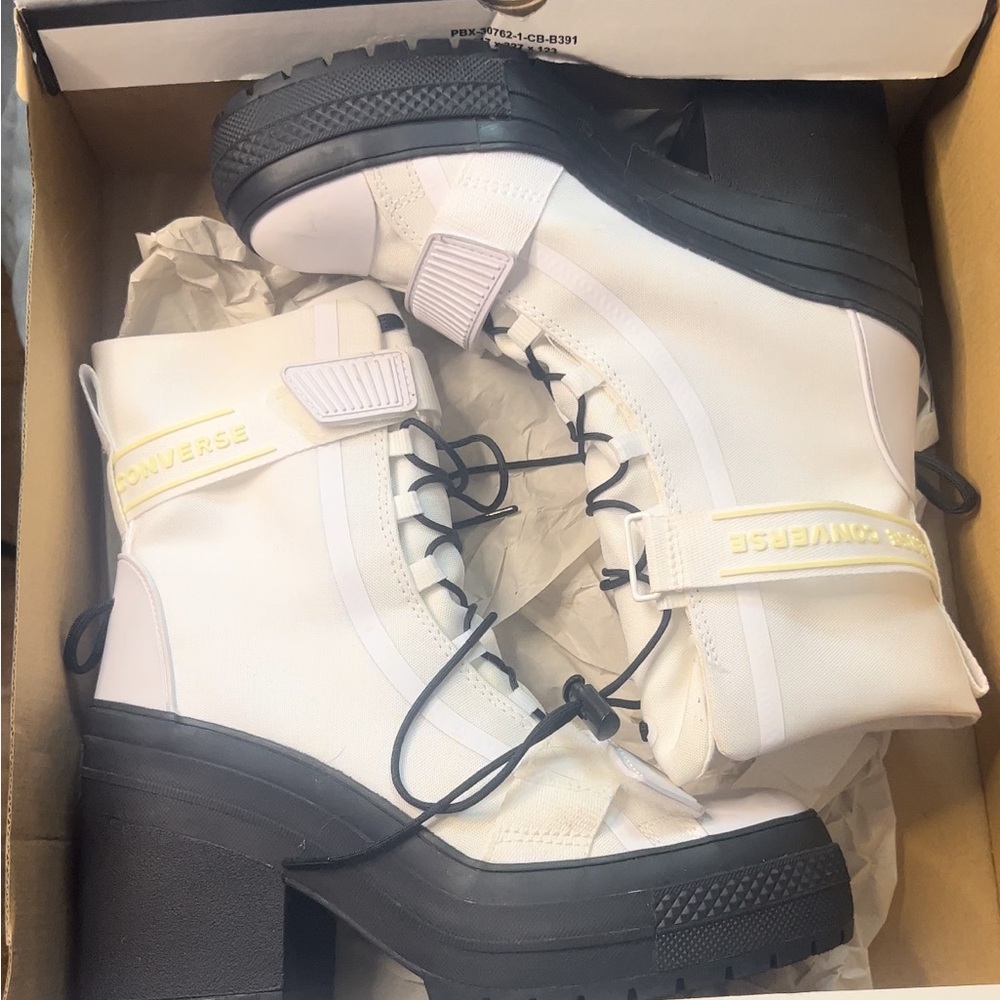 White Converse Boots/heels